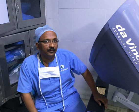 da-vinci-robotic-surgery-dr.k.ramesh